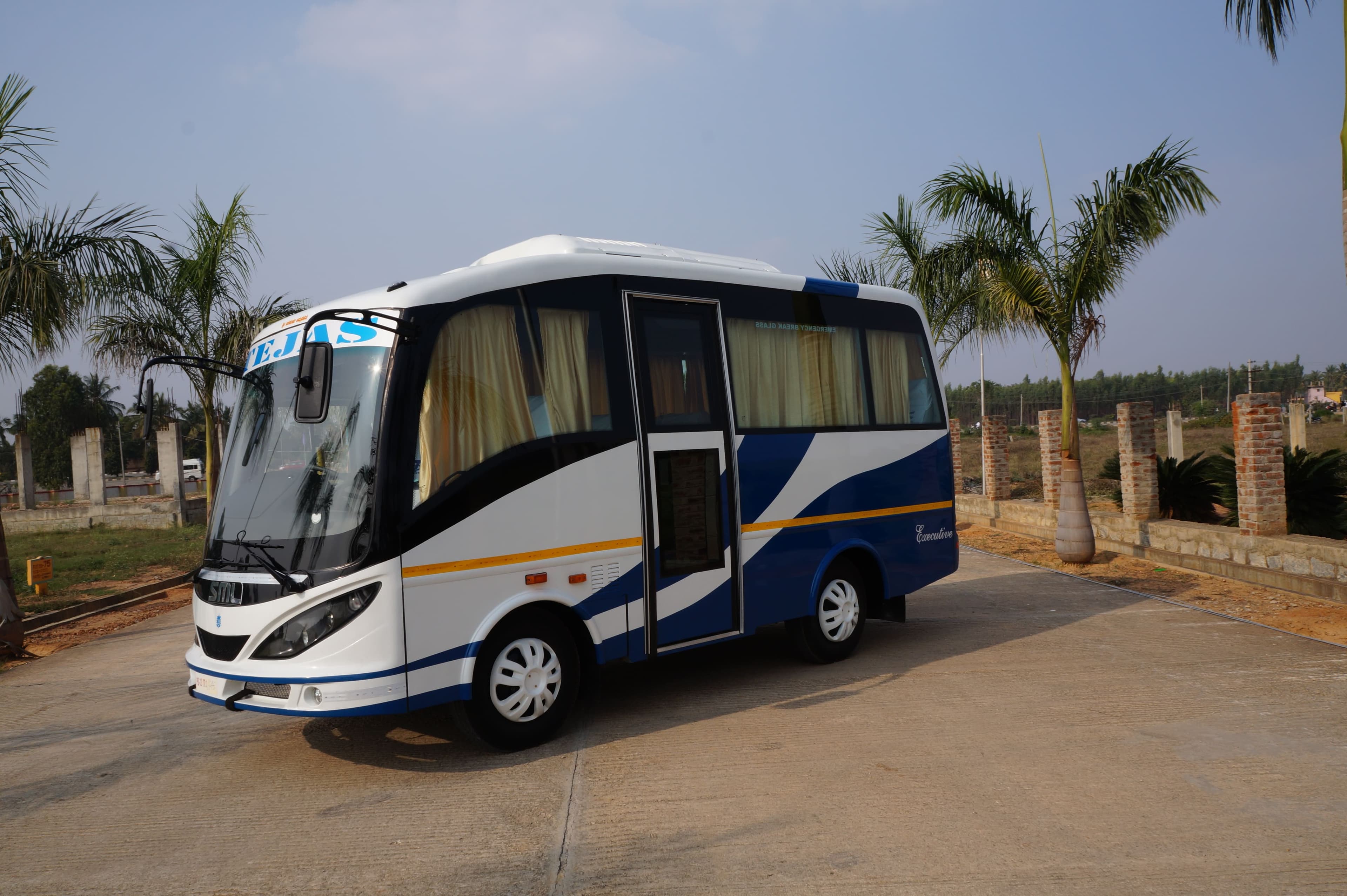 Types of Vehicles Used for Bangalore Large Group Airport Transfers