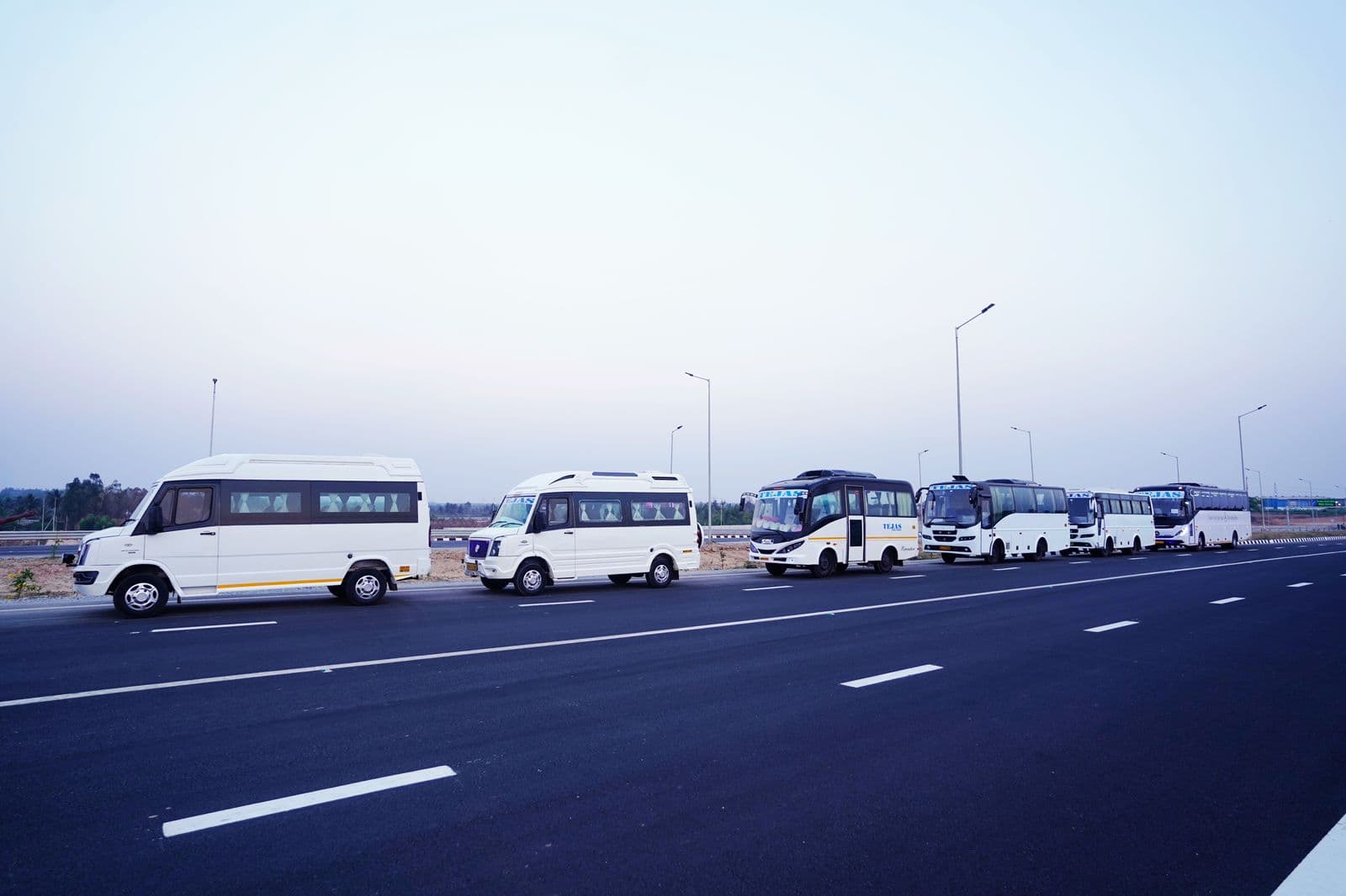 Key Differences Between Tempo Traveller and Mini Bus