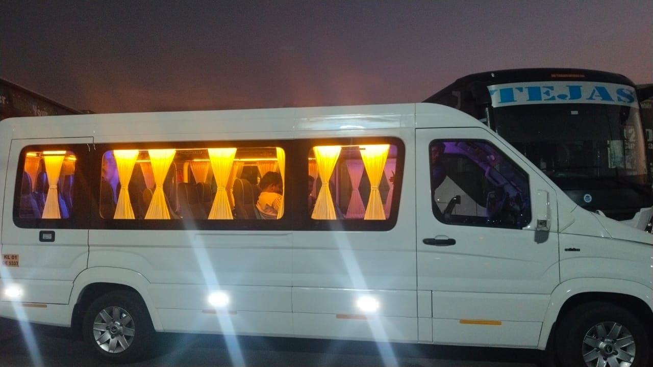 Top 5 Benefits of Choosing Urbania Over a Regular Van |Complete Guide