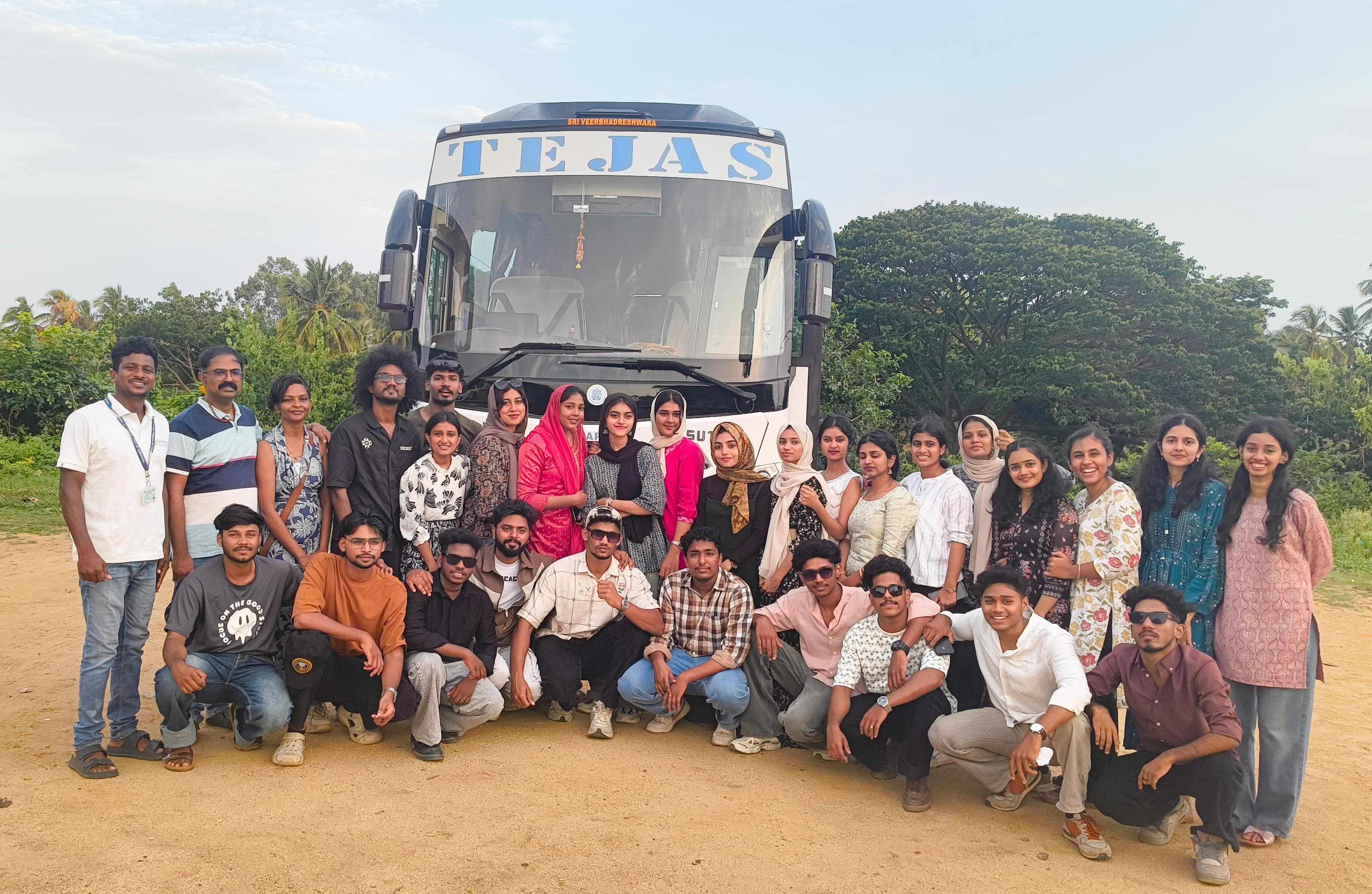 How Does a 40‑Seater Bus Compare to Other Group Transport Options?