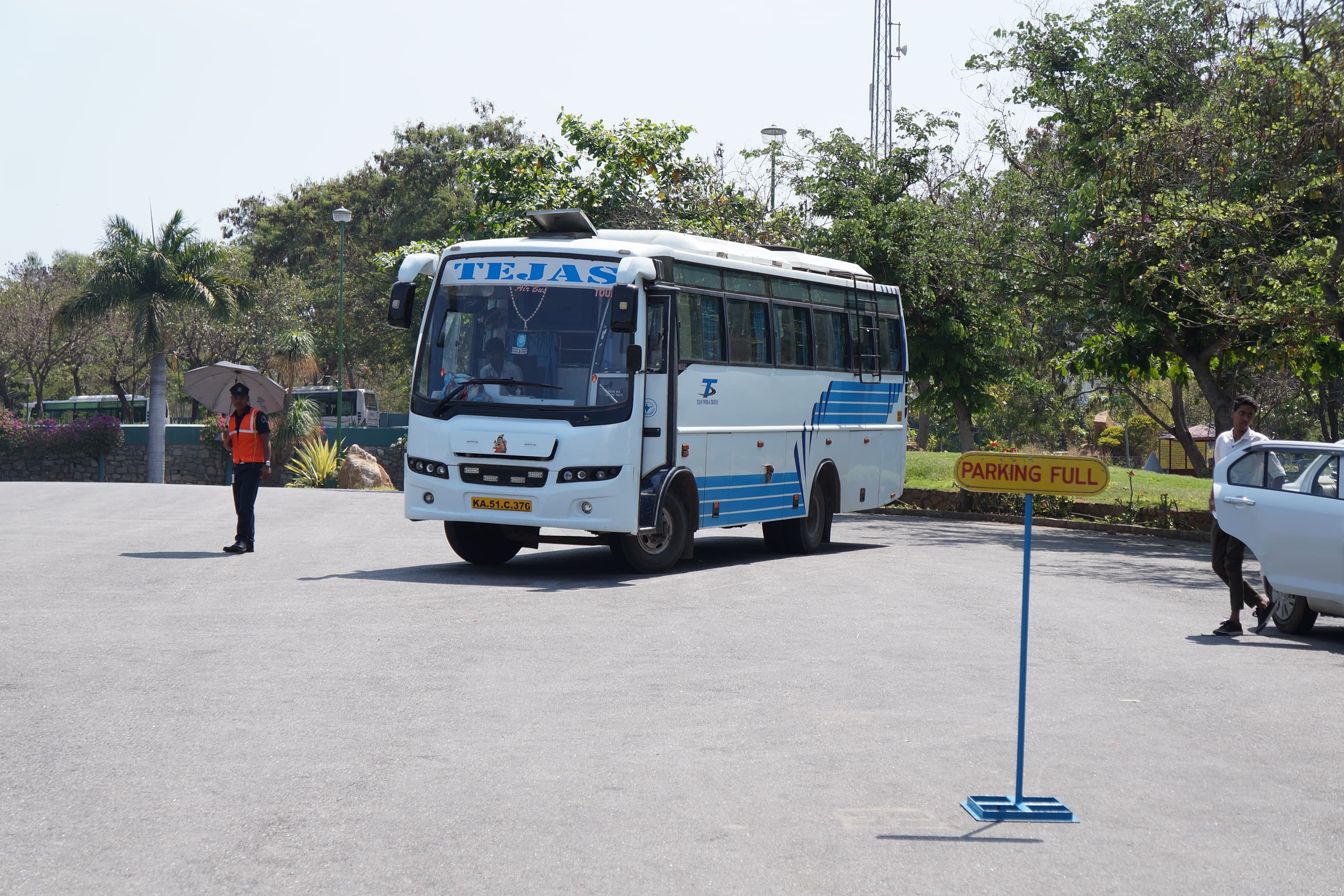 Which Is the Best Way to Travel—By Car, Bus, Train, or Flight?