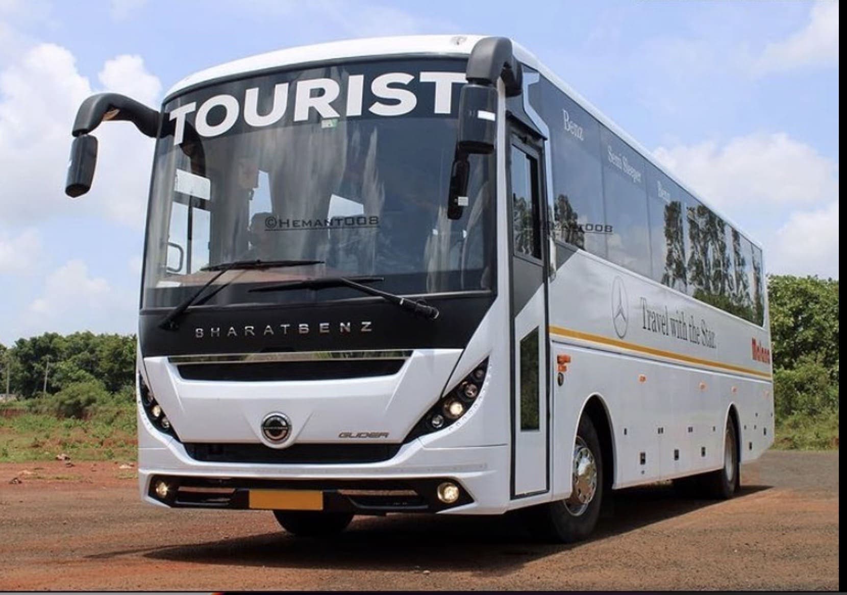 What Is a 45-Seater Benz Coach and Why Is It Considered Luxury?
