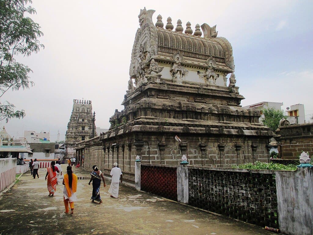 What Are the Must-Visit Places in Kanchipuram?