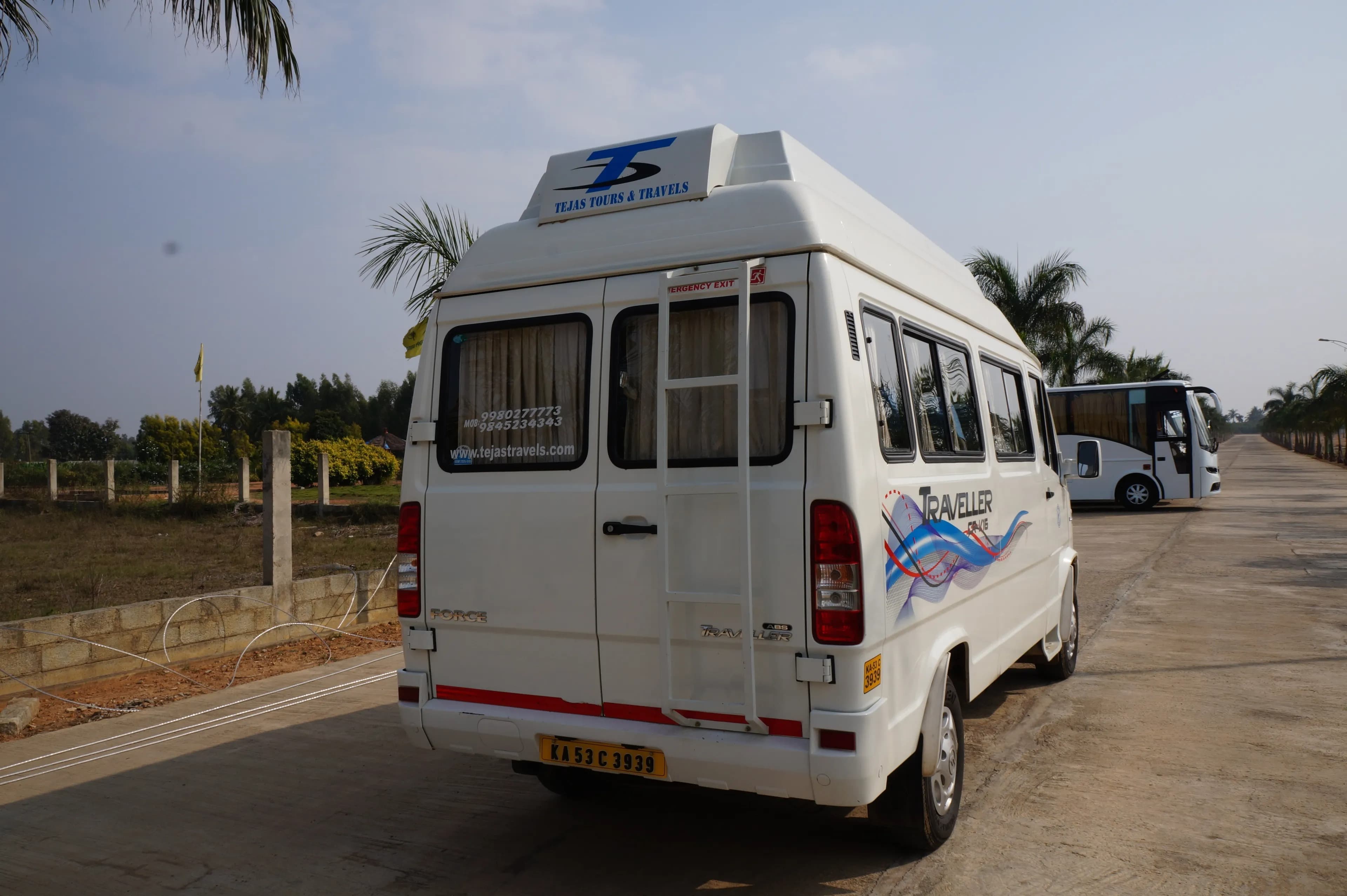 What Factors Affect Tempo Traveller Rental Prices?