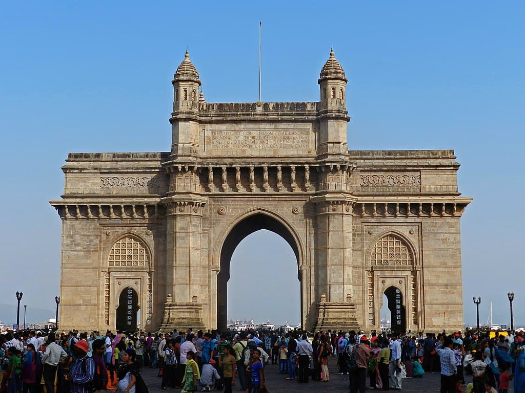What are the Travel Options from Bangalore to Maharashtra