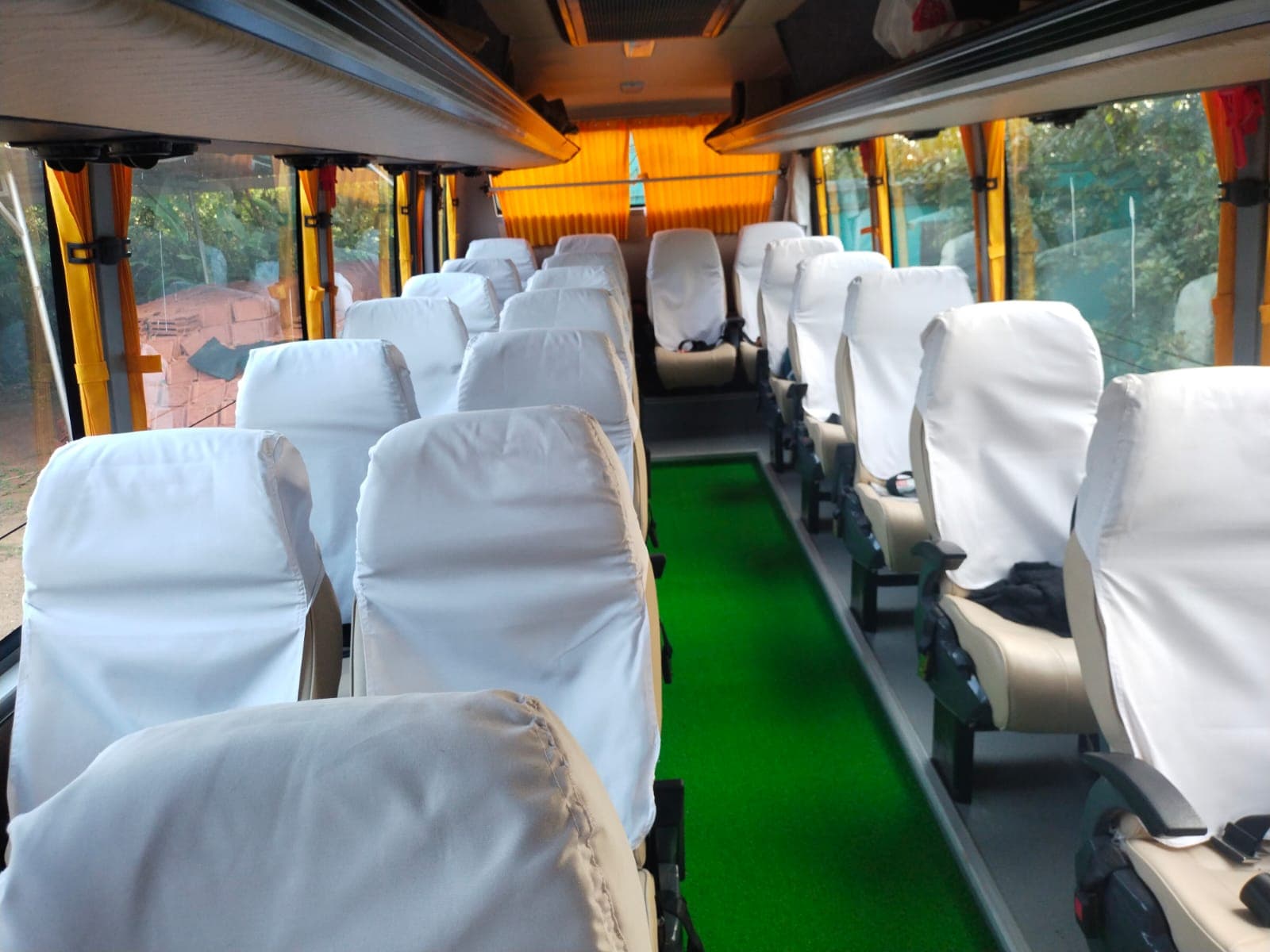 Where to Look for the Best Mini Bus Rental Deals