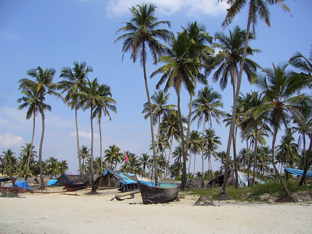 Why Travel from Bangalore to Goa?