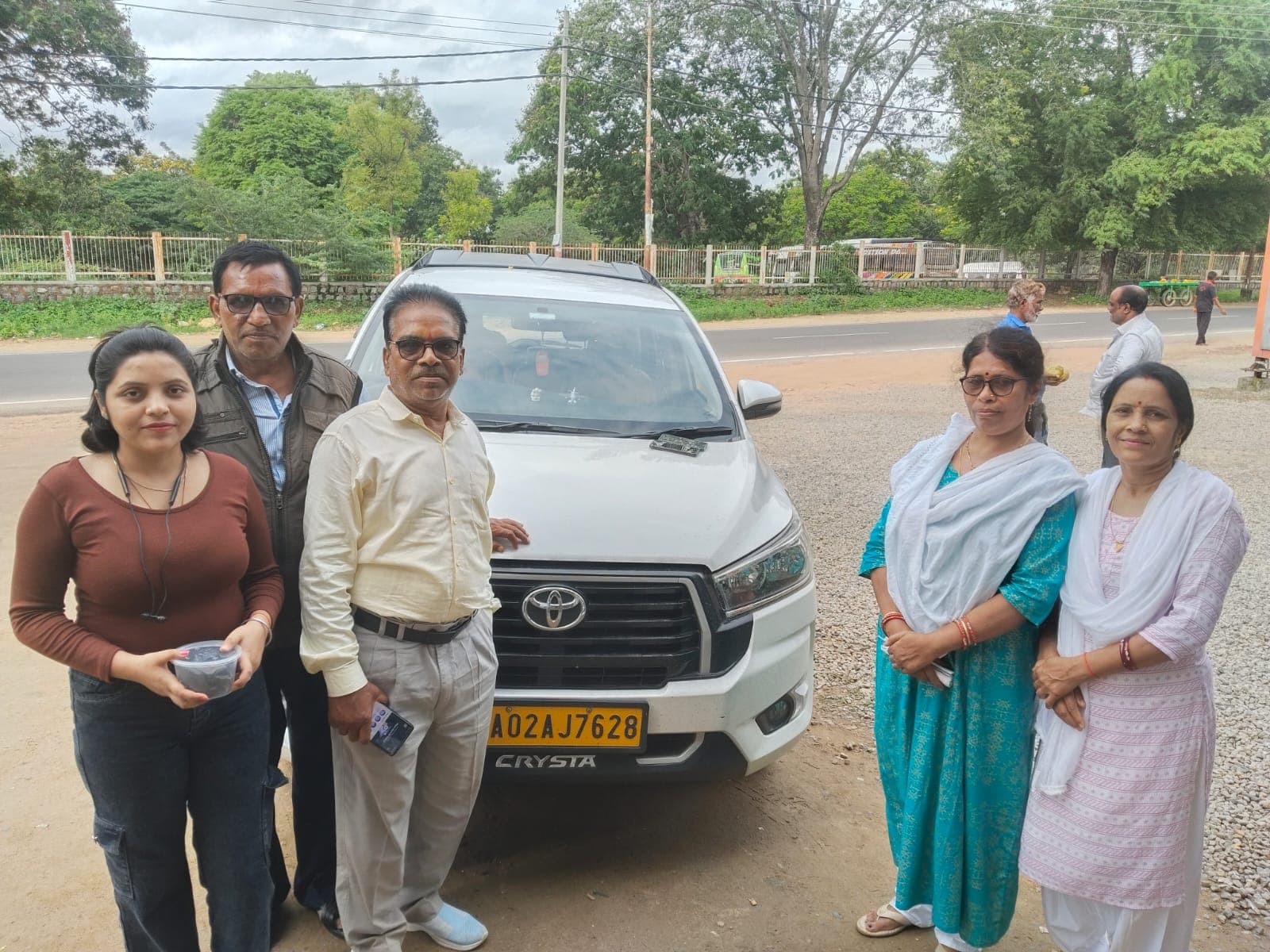How Does Tejas Travels Ensure a Hassle-Free Cab Rental Experience?