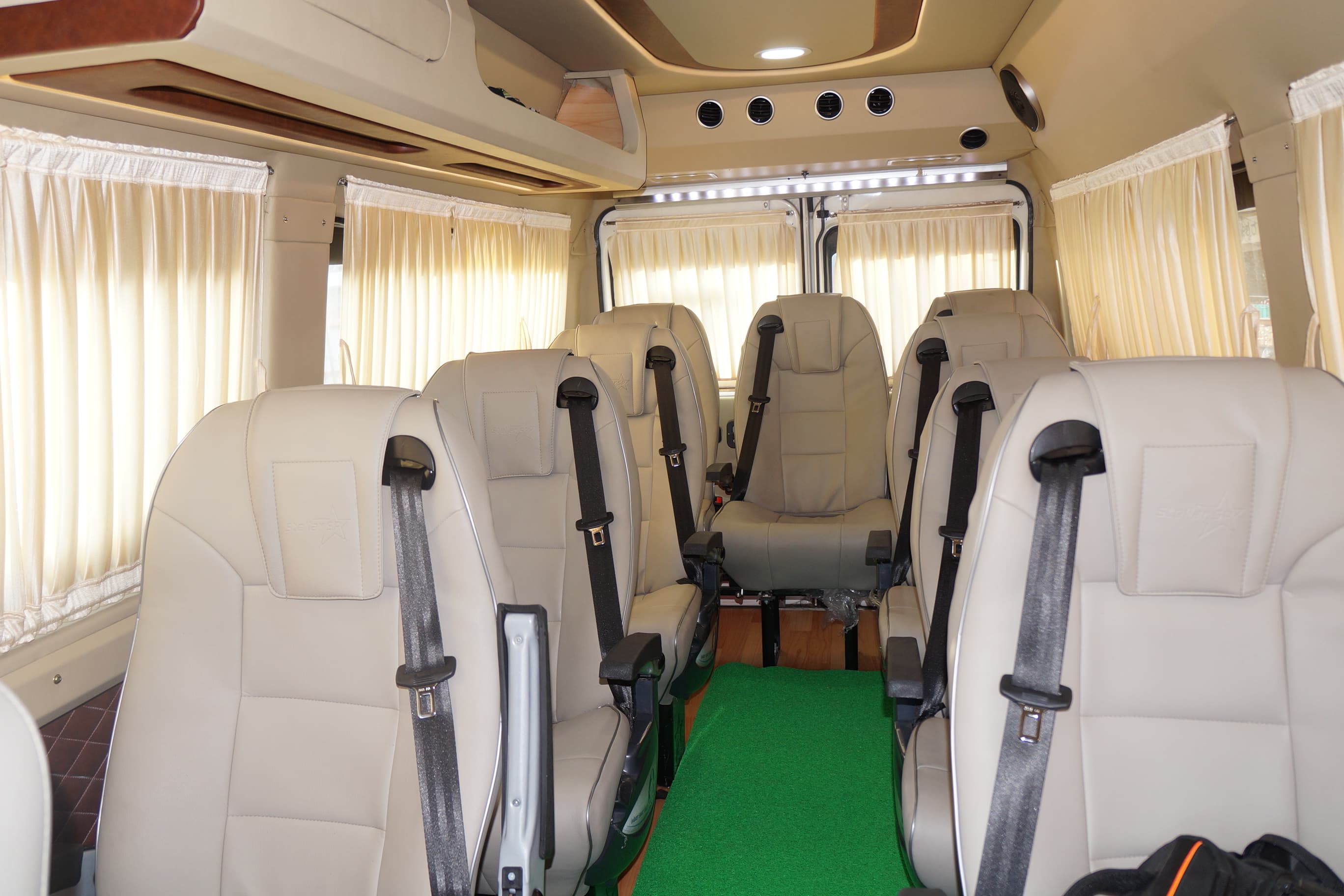Which Offers Better Comfort: 9-Seater or 10-Seater Tempo Traveller?