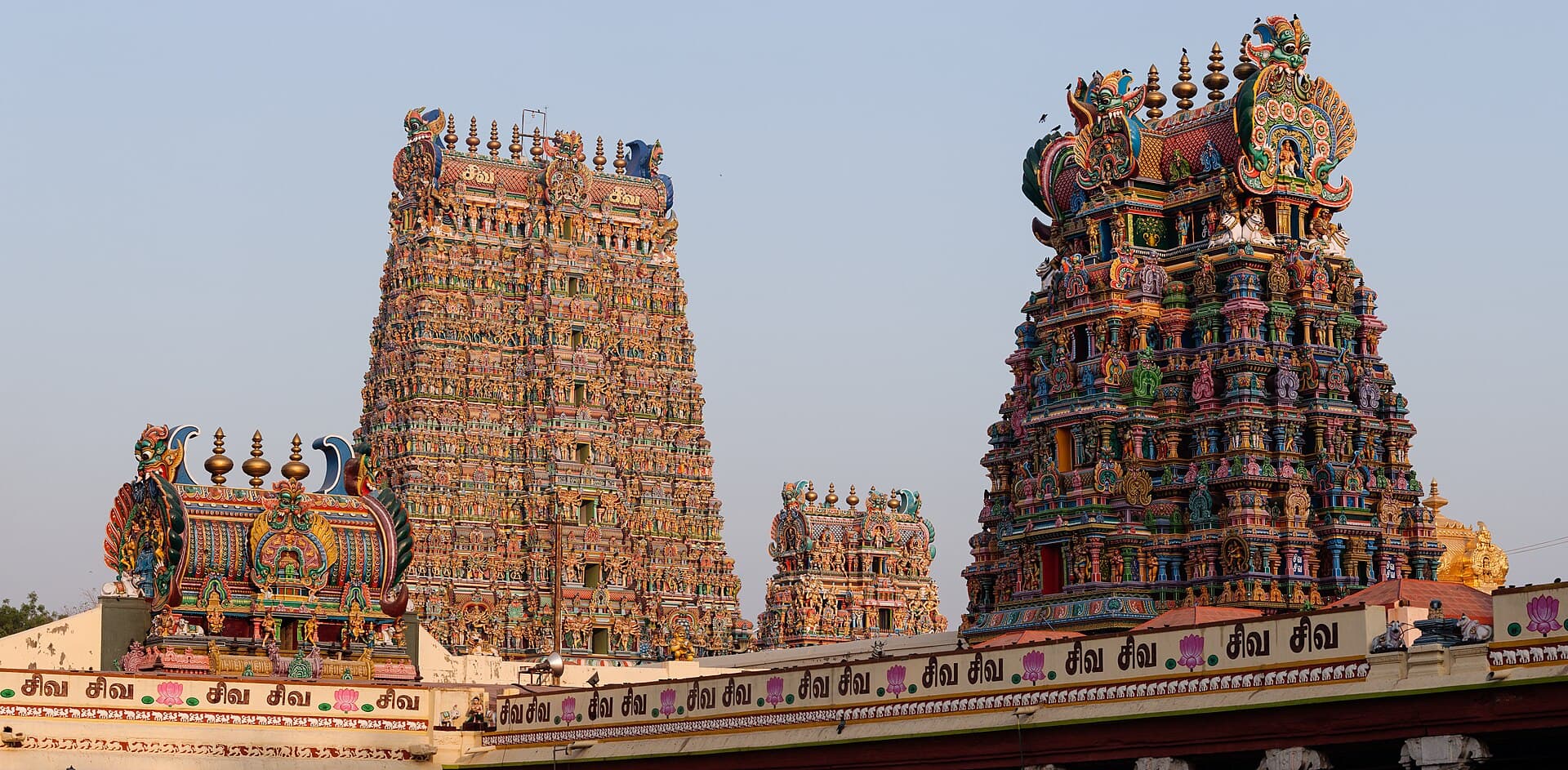 Bangalore to Madurai: The Complete Guide (Road, Train, Flight & Stops)