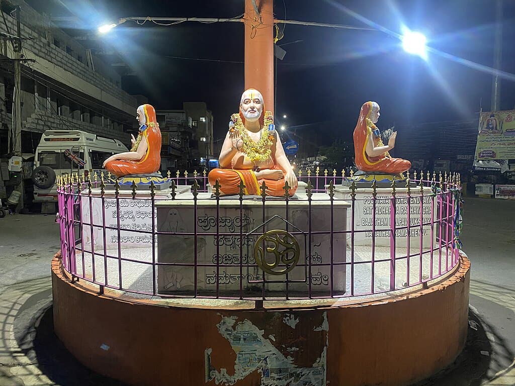 What is the Best Time to Visit Mantralayam?