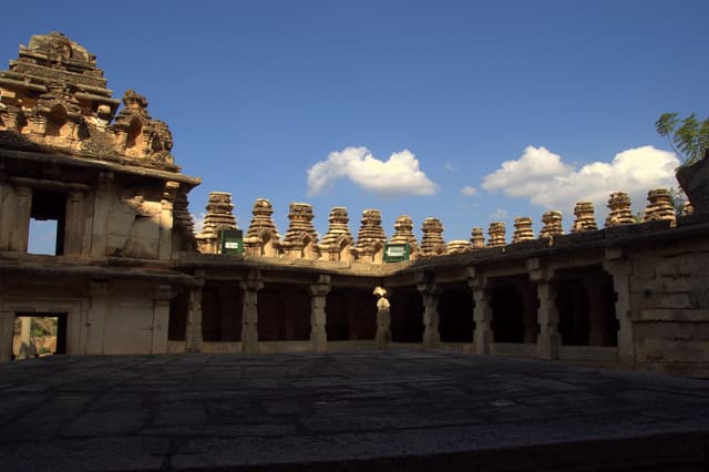 What Are the Best Travel Options from Bangalore to Chitradurga?