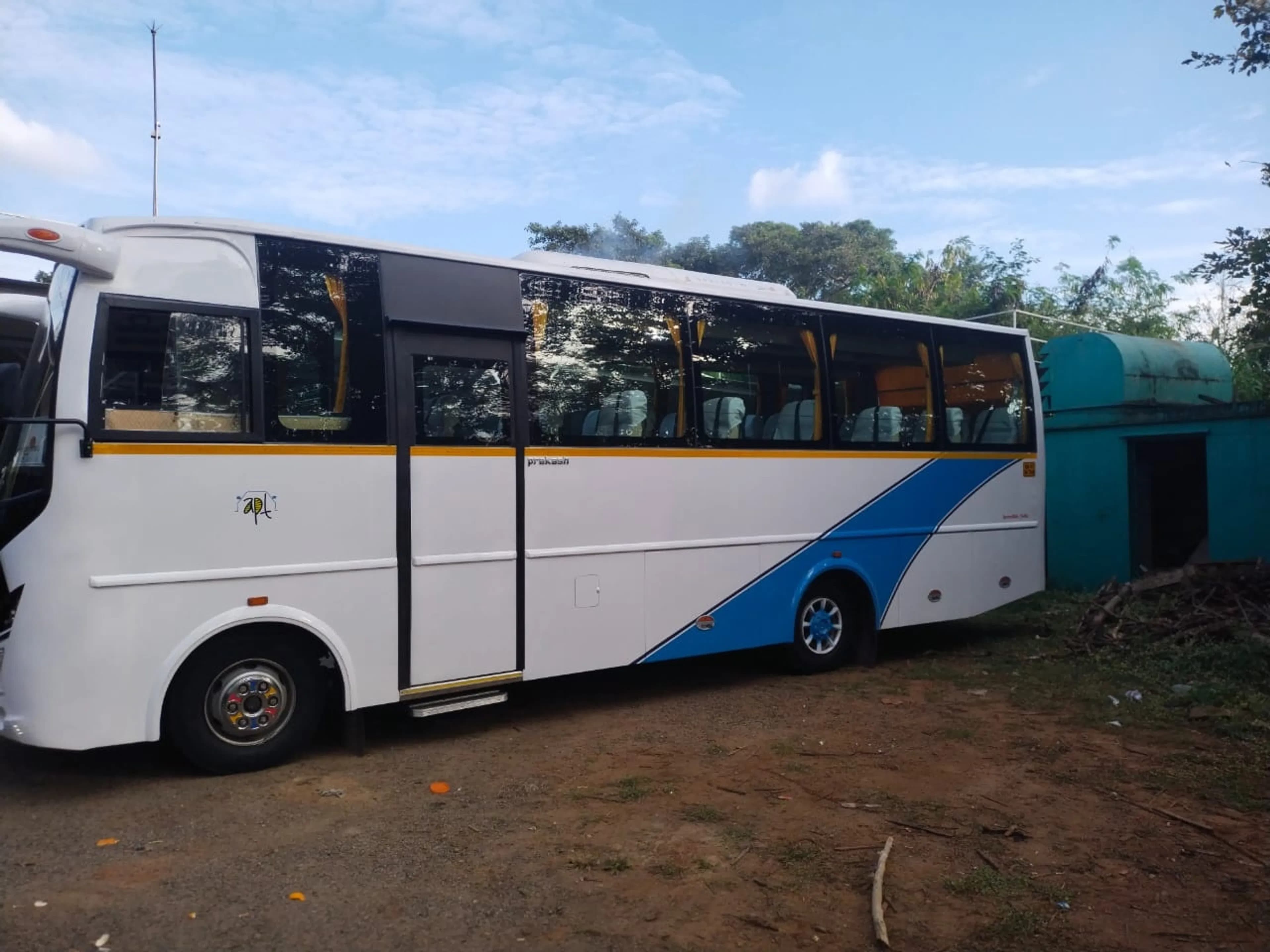 What Are the Seating Options Available in Minibuses from Bangalore?