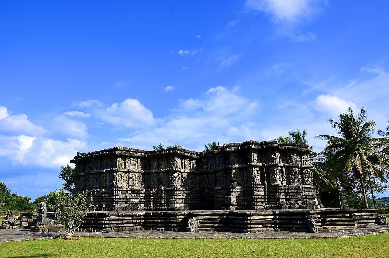 What Are the Top Places to Visit in Halebeedu?