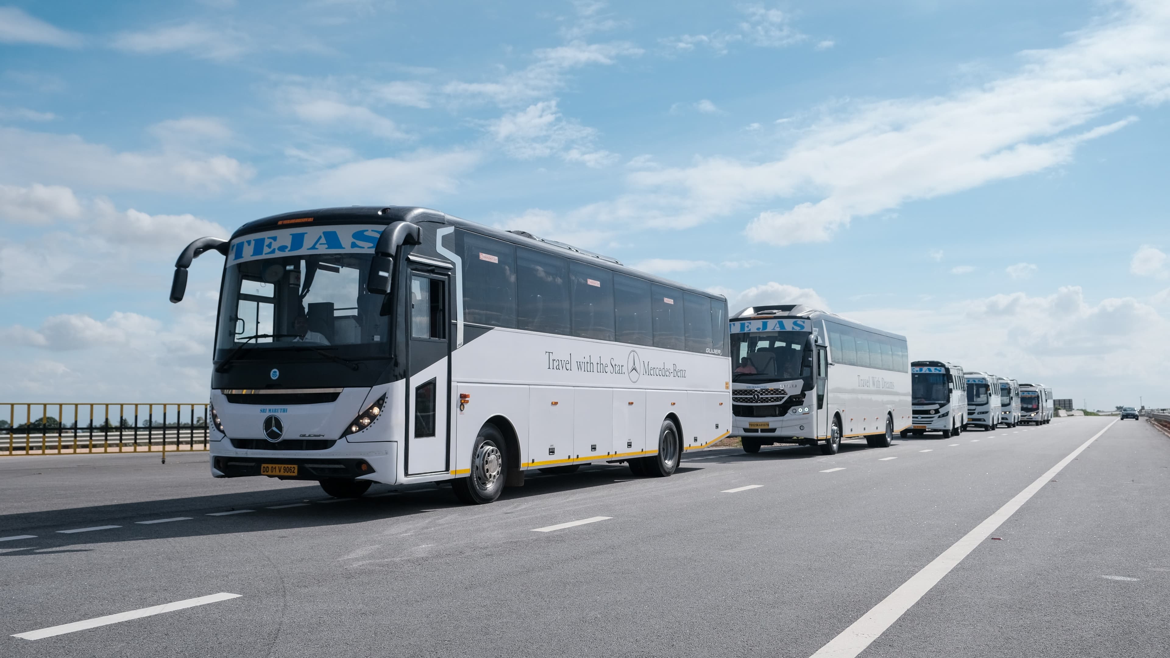 What Should You Look for in a Corporate Mini Bus Rental Provider?